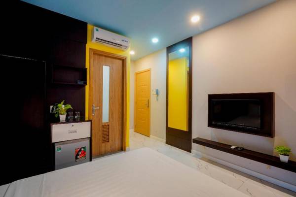 Lá Phú Nhuận Hotel Airport