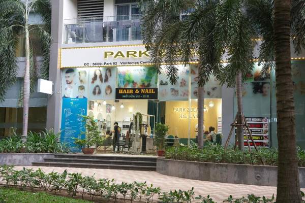 Lovely 3-bedroom serviced apartment Vinhomes P1