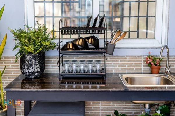 HoLo Central Saigon - Serviced HomeStay