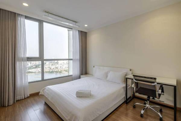 Workspace - 3br Apt next to Landmark81 nice view