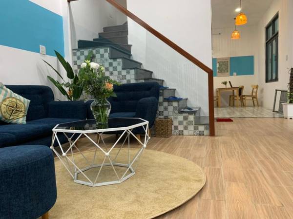 Whole homestay for big family near the beach .