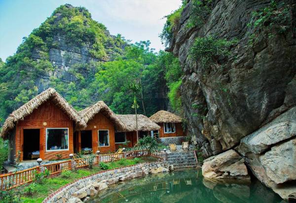 Trang An Mountain House