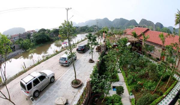 Tam Coc Little river Bungalow