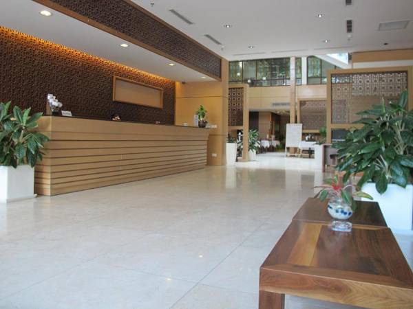 Nhi Phi Hotel Nha Trang