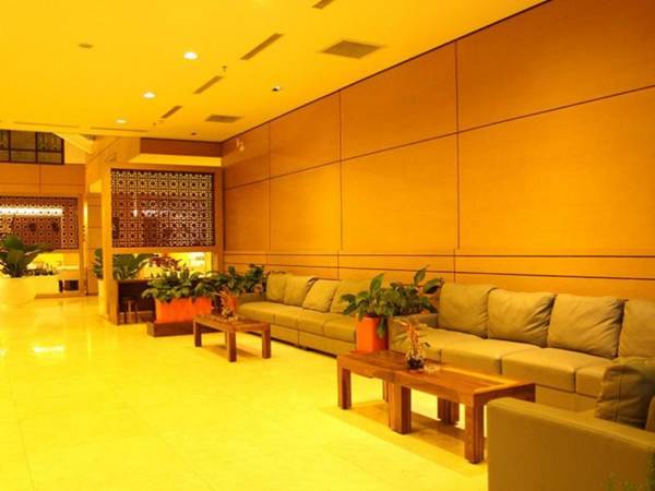 Nhi Phi Hotel Nha Trang