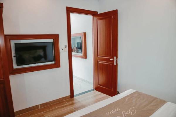 Lam Hồng Apartment & Hotel