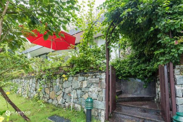 Flamingo Villa Happy