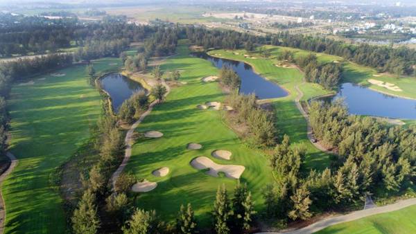 Montgomerie Links Hotel and Villas