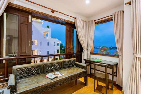 B'Lan Riverside Villa