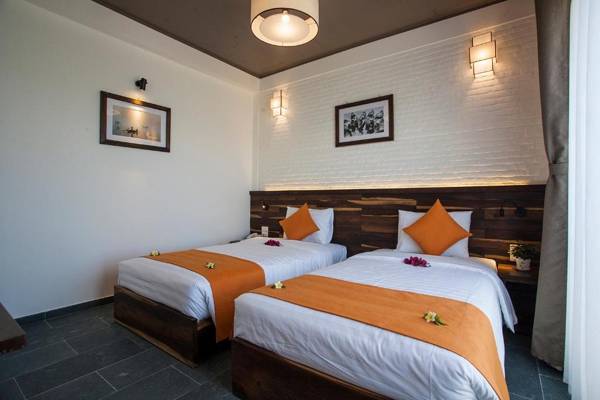 Sông Lụa (Silk River Villa)