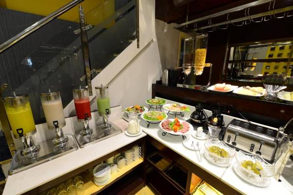 Ja Cosmo Hotel and Spa