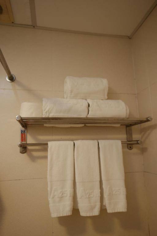 A25 Hotel - 46 Châu Long