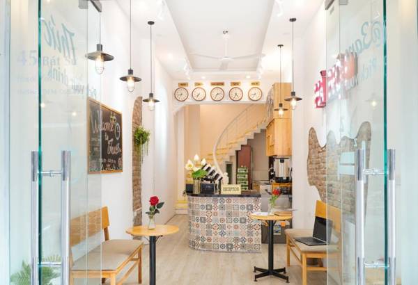 Thức at 3am - Hanoi Lotus