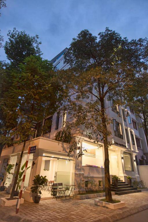 Dinh Ami Hanoi Hotel