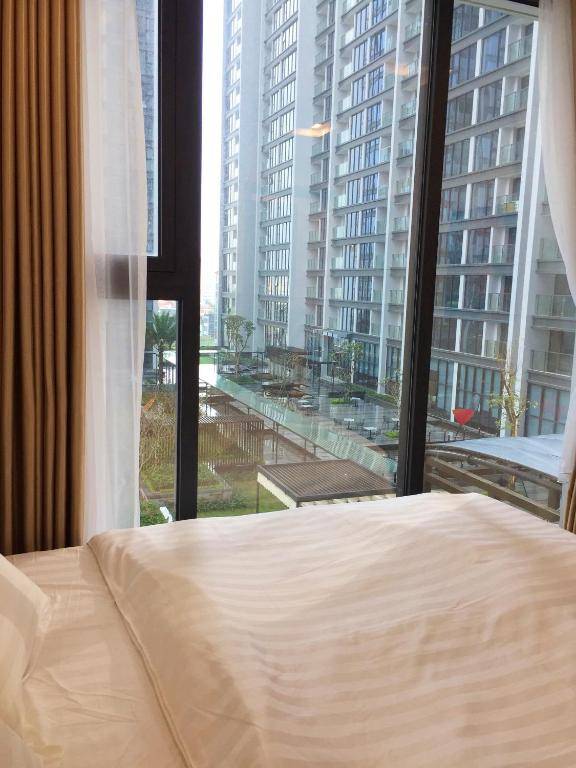 Bayhomes Metropolis Serviced Apartment