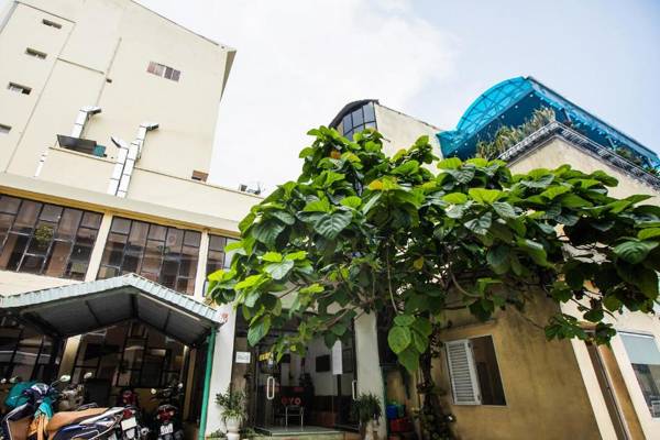 OYO 416 Giao Thông Hotel