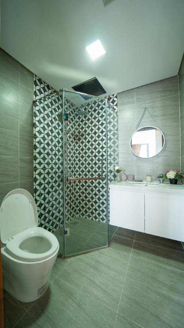 Queen 2BR - Vinhomes Green Bay