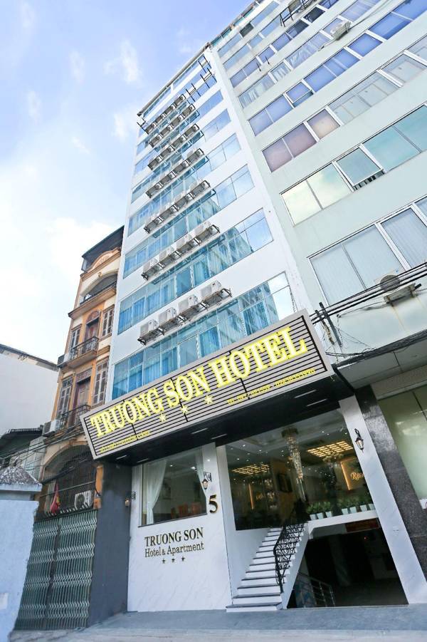 OYO 417 Truong Son Hotel