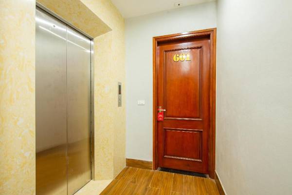 OYO 411 Van Nam Hotel