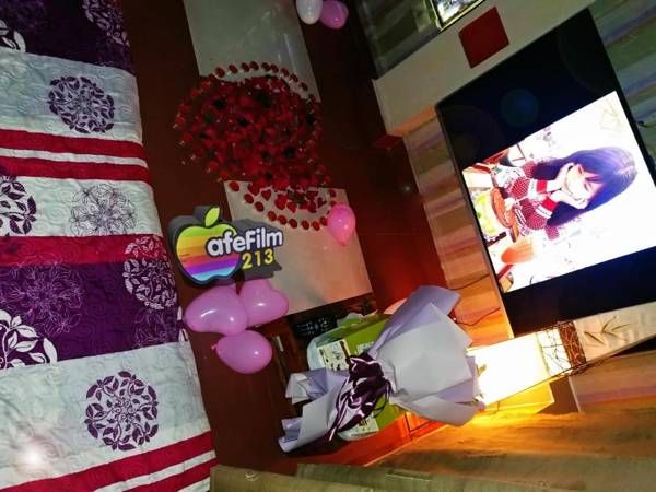 Memoria Cine Room - Separate Room for 1 night stand watching movies using PC hight speed internet