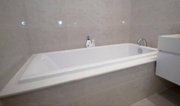 BOM HOMES VINHOMES GARDENIA LUXURY APARTMENt