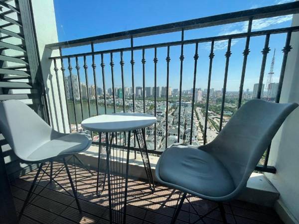 Studio 17 in Vinhome Green Bay w Bancony City View