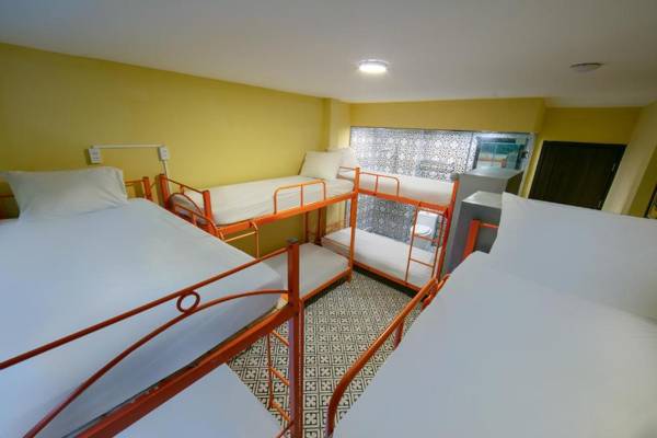 Bia Hoi Corner Hostel & Rooftop Bar