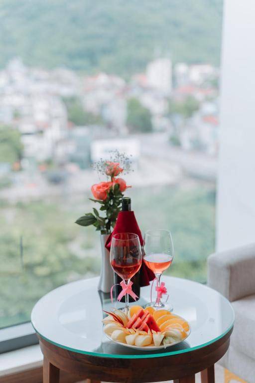 YEN BIEN LUXURY HOTEL