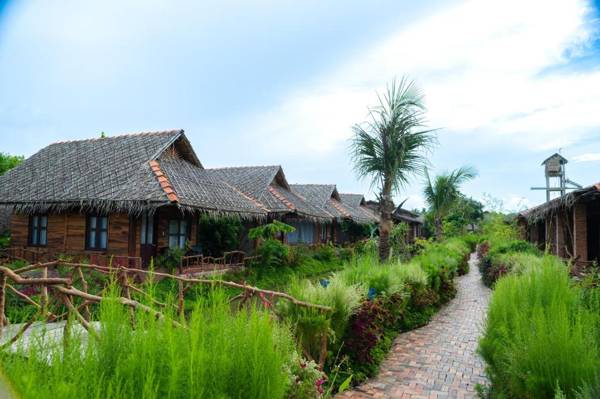 MEKONG SILT ECOLODGE