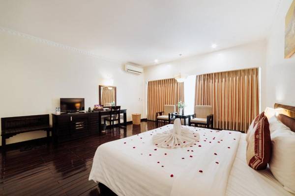 White Palace Thai Binh Hotel