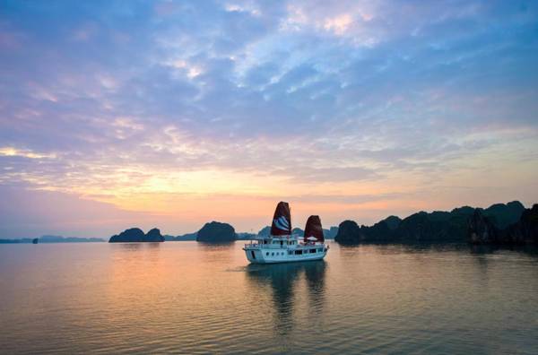 Legend Halong Private Cruises - Managed by Bhaya Cruise