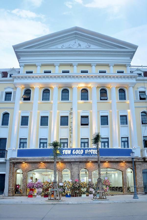 SUN GOLD HOTEL