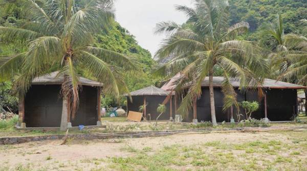 Tung Thu Beach Bungalow