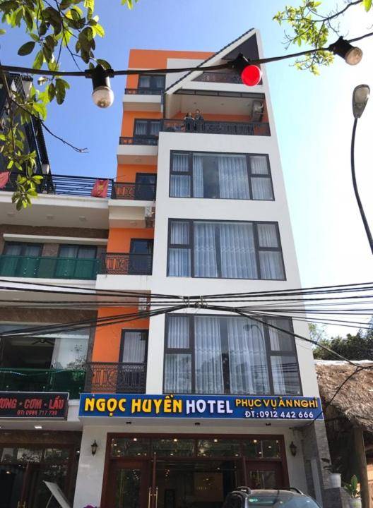 Ngoc Huyen Hotel