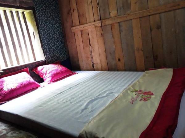 Hoàng Công Bản Giốc Homestay