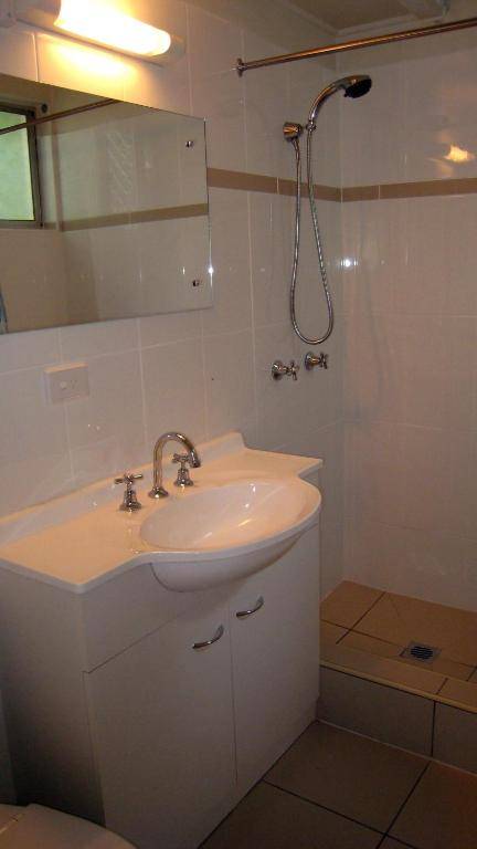 Coral Motel & Apartments