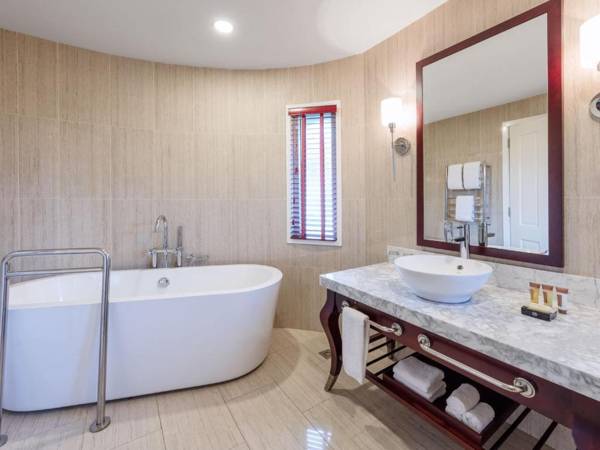 Sheraton Samoa Aggie Grey's Hotel & Bungalows