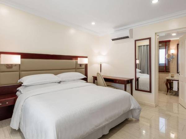 Sheraton Samoa Aggie Grey's Hotel & Bungalows