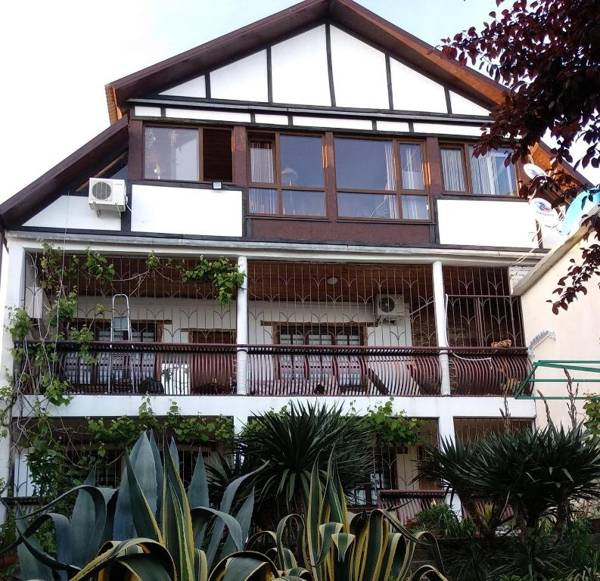 Villa Maria Guest House