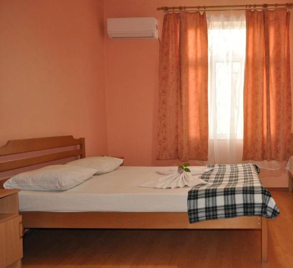 Psyrtskha Guest house