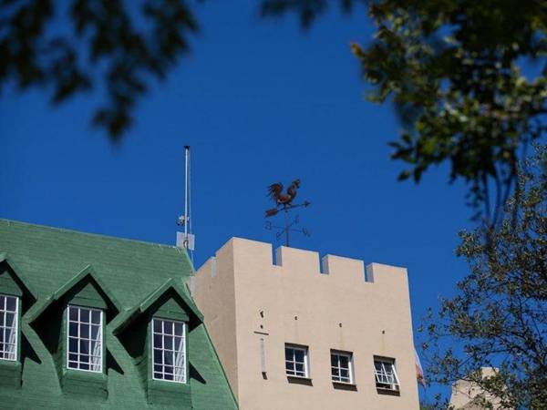 Chartwell Castle & Guest House