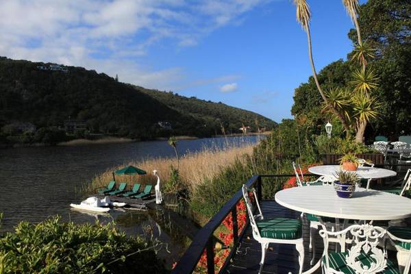 Moontide Riverside Lodge