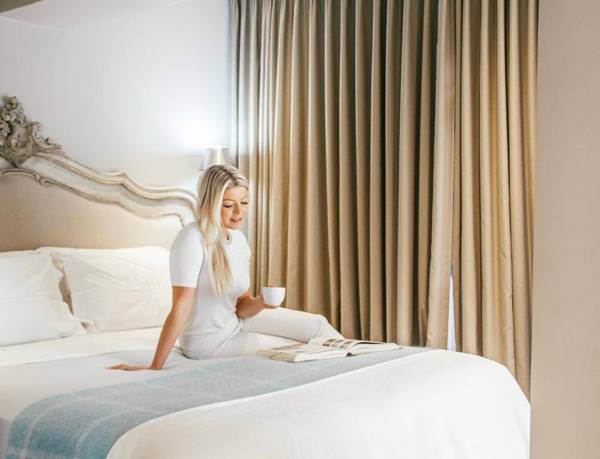 Collection Luxury Apartments - Concord 11