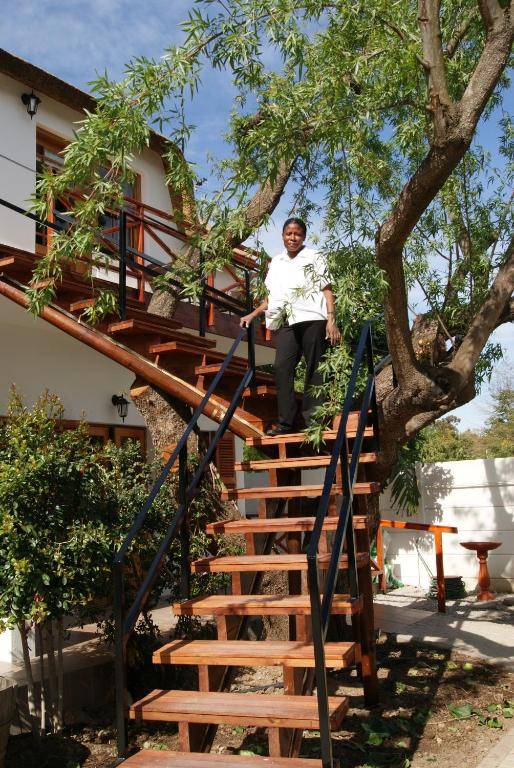 GuBas De Hoek meet eat sleep