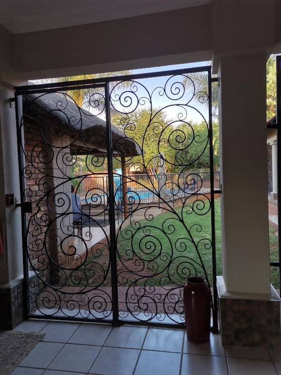 Klyne Jiweel Guesthouse