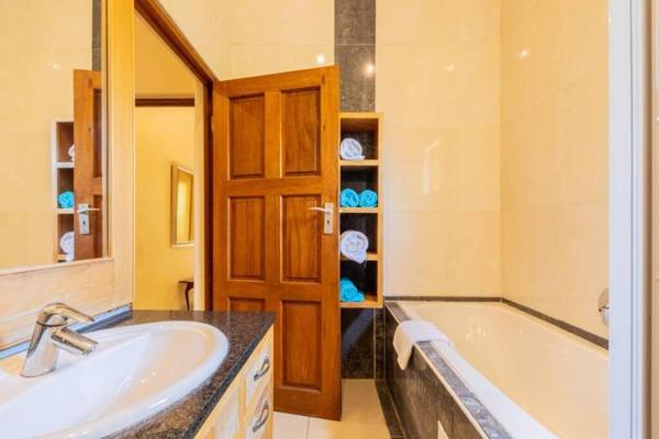 Aloha Lodge 2 Bedroom Apartment near Menlyn