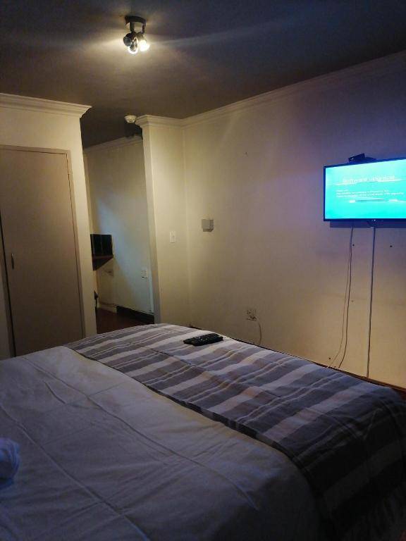 180 On Anderson Guest House