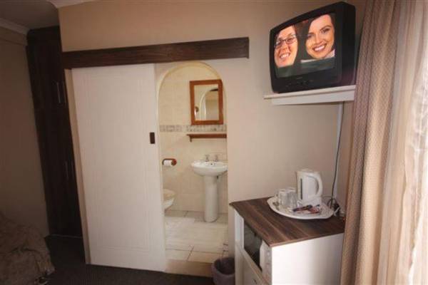 Bluewater Guesthouse