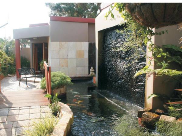 A La Martha's Air-Port Guest House