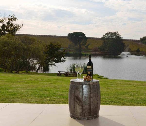 Under Oaks Guest House